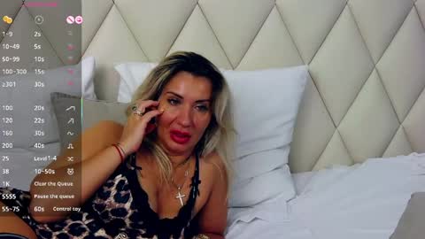 Snapshot of ginabear chatting on 05-27-26, 01:57 Gina online show from 05-27-26, 01:57
