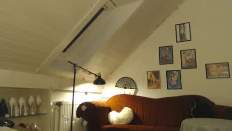 Gina online show from 02-09-25, 05:11