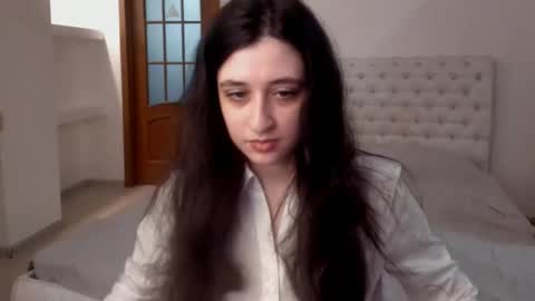 Snapshot of ginablum chatting on 02-01-25, 01:51 Kate online show from 02-01-25, 01:51