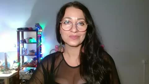 GinaONeon online show from 10-17-25, 08:00