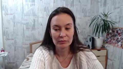 Snapshot of ginaxsoulah__ chatting on 09-18-25, 09:44 ginaxsoulah   online show from 09-18-25, 09:44