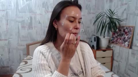 Snapshot of ginaxsoulah__ chatting on 09-29-25, 10:20 ginaxsoulah   online show from 09-29-25, 10:20