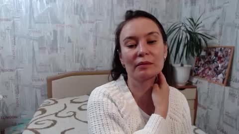 Snapshot of ginaxsoulah__ chatting on 10-01-25, 10:54 ginaxsoulah   online show from 10-01-25, 10:54