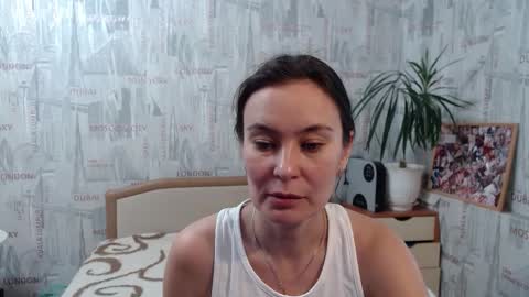 Snapshot of ginaxsoulah__ chatting on 10-03-25, 09:28 ginaxsoulah   online show from 10-03-25, 09:28