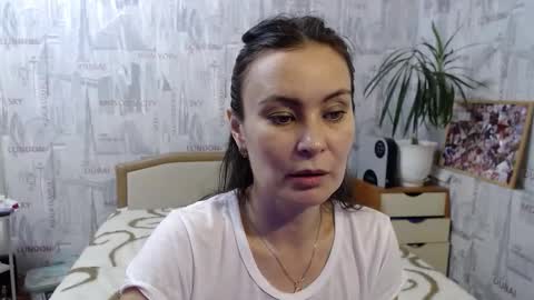 Snapshot of ginaxsoulah__ chatting on 10-09-25, 01:53 ginaxsoulah   online show from 10-09-25, 01:53