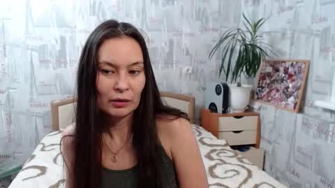 Snapshot of ginaxsoulah__ chatting on 10-25-25, 06:35 ginaxsoulah   online show from 10-25-25, 06:35