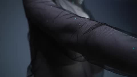        im expecting 350 thumbs up on my altar   online show from 03-05-25, 04:13