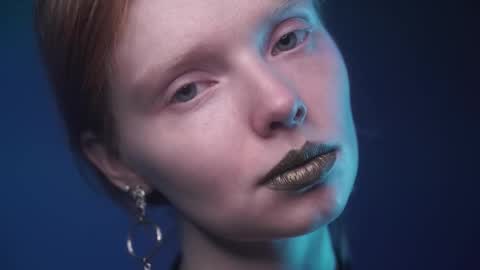        im expecting 350 thumbs up on my altar   online show from 10-09-25, 10:19