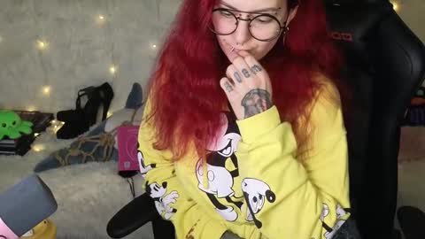 Snapshot of ginger_stay chatting on 10-31-25, 05:19 Ginger online show from 10-31-25, 05:19