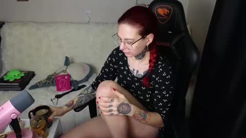 Snapshot of ginger_stay chatting on 11-10-25, 05:06 Ginger online show from 11-10-25, 05:06