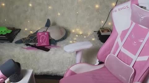 Snapshot of ginger_stay chatting on 01-12-26, 11:54 Ginger online show from 01-12-26, 11:54