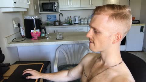 Snapshot of gingerboy_69 chatting on 01-09-25, 10:52 Jay online show from 01-09-25, 10:52