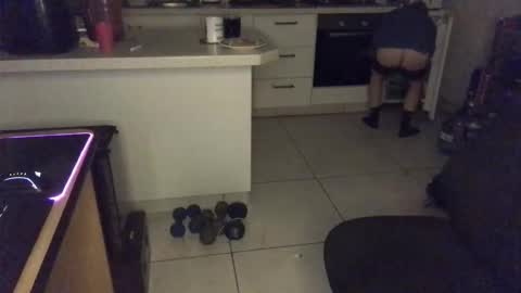 Snapshot of gingerboy_69 chatting on 09-26-25, 02:48 Jay online show from 09-26-25, 02:48