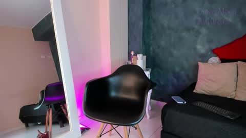 Ginger online show from 10-20-25, 07:14