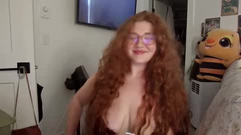 Snapshot of gingerprincess555 chatting on 10-03-25, 11:13 gingerprincess555 online show from 10-03-25, 11:13