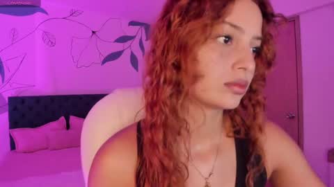 Snapshot of gio_palacios chatting on 03-12-25, 02:34 Gio online show from 03-12-25, 02:34