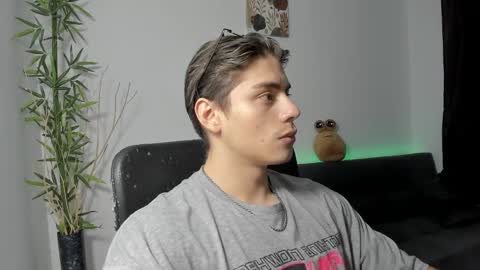 GioRusso online show from 12-31-24, 02:19