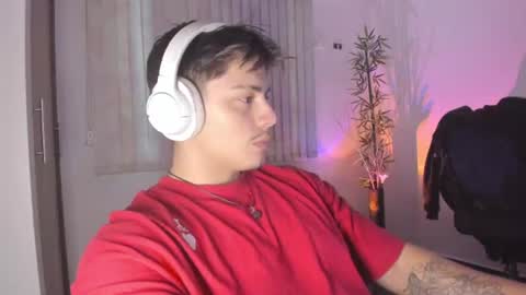 Snapshot of gio_russo chatting on 07-26-26, 11:11 GioRusso online show from 07-26-26, 11:11