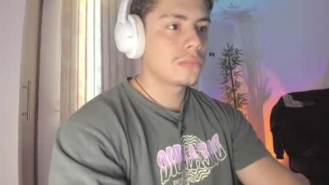 Snapshot of gio_russo chatting on 07-28-26, 03:32 GioRusso online show from 07-28-26, 03:32