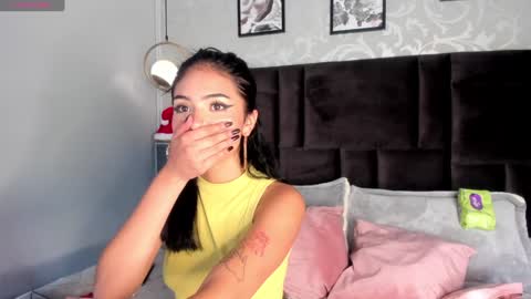 Giovanna  online show from 12-06-24, 01:22