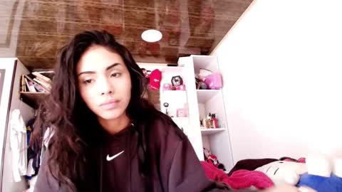 giovanna_oliveria online show from 02-25-26, 02:27
