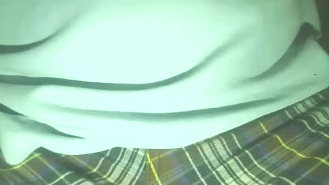 Snapshot of giovannyca chatting on 10-25-25, 08:33 GuidoGiovan online show from 10-25-25, 08:33