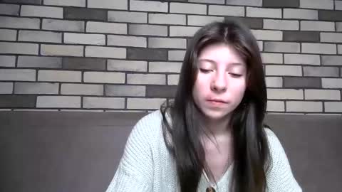 girl_cute007 online show from 05-25-26, 10:49