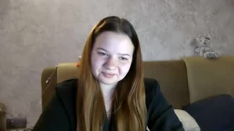 Snapshot of girl_cute07 chatting on 05-03-26, 06:03 girl_cute07 online show from 05-03-26, 06:03