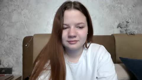 Snapshot of girl_cute07 chatting on 05-17-26, 06:48 girl_cute07 online show from 05-17-26, 06:48
