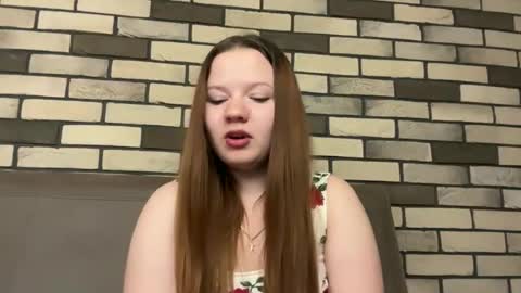 Snapshot of girl_cute07 chatting on 05-30-26, 08:39 girl_cute07 online show from 05-30-26, 08:39
