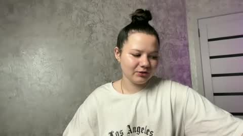 girl_cute07 online show from 06-18-26, 10:58