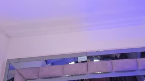 GIRL GRAY online show from 06-11-26, 12:32