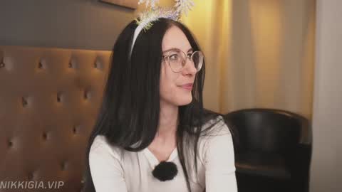 Nikki online show from 12-04-25, 04:16