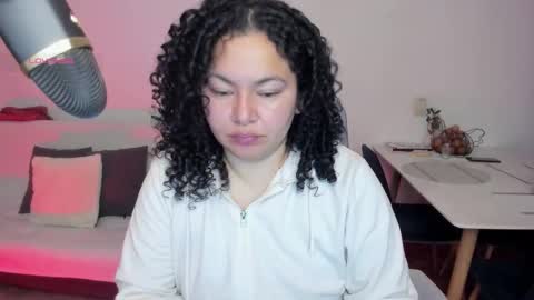 girl_inline online show from 11-24-25, 12:32