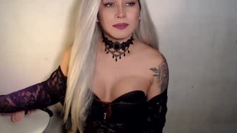 Snapshot of girl_seductionxoxo chatting on 07-23-26, 05:05 Nica online show from 07-23-26, 05:05