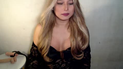 Snapshot of girl_seductionxoxo chatting on 07-25-26, 10:29 Nica online show from 07-25-26, 10:29