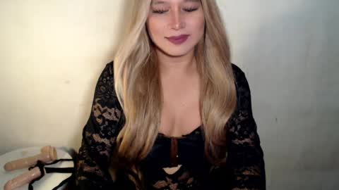 Snapshot of girl_seductionxoxo chatting on 07-27-26, 03:02 Nica online show from 07-27-26, 03:02