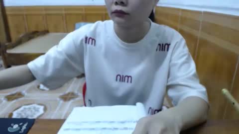 Snapshot of girlbaee chatting on 09-17-25, 02:24 Babe online show from 09-17-25, 02:24