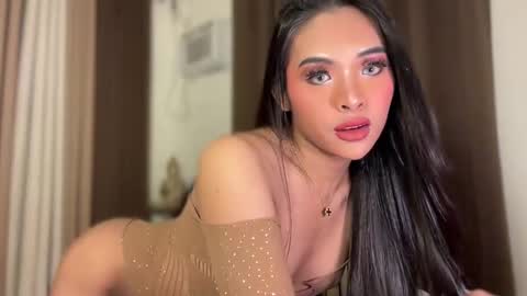 queen ronna online show from 05-16-26, 04:06