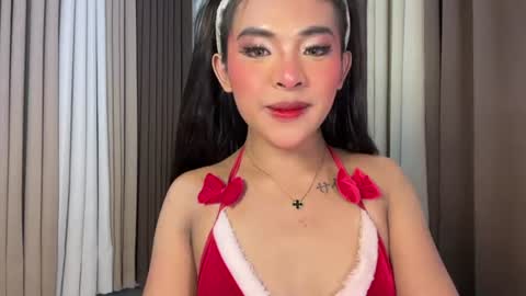 queen ronna online show from 06-15-26, 05:42