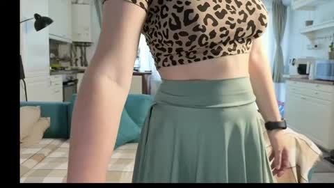 Girlfriend online show from 10-14-25, 01:45