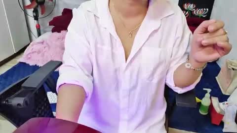 girlhanoi online show from 11-14-25, 03:05