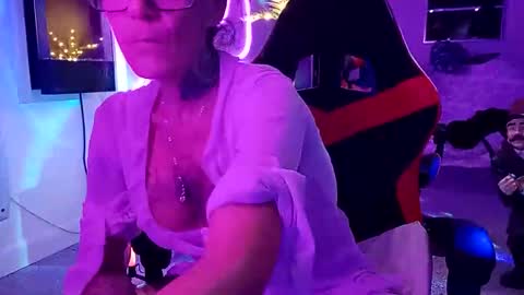 girls227445638252 online show from 11-08-25, 04:34