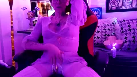 girls227445638252 online show from 03-09-26, 04:27