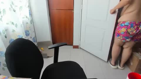 Ela online show from 09-26-25, 01:48