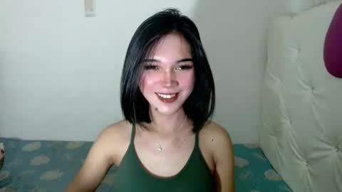 Snapshot of girlthatyouwantxx chatting on 09-13-25, 05:51 Divine online show from 09-13-25, 05:51