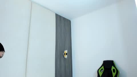 giselle_anelise online show from 04-15-26, 08:43