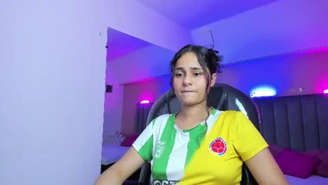 GISELLE ROLDAN online show from 06-18-26, 02:34
