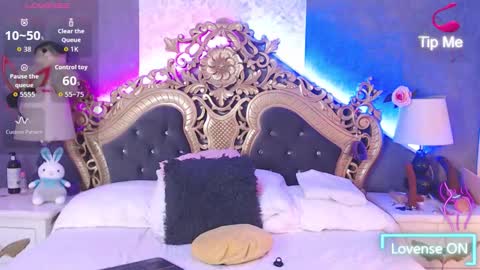 GiselleNoah online show from 10-22-25, 07:35