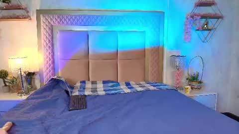 Giselle Tompos online show from 07-30-26, 08:19